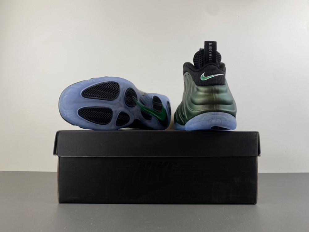 Nike Air Foamposite Pro “Pine Green” HF0794-300