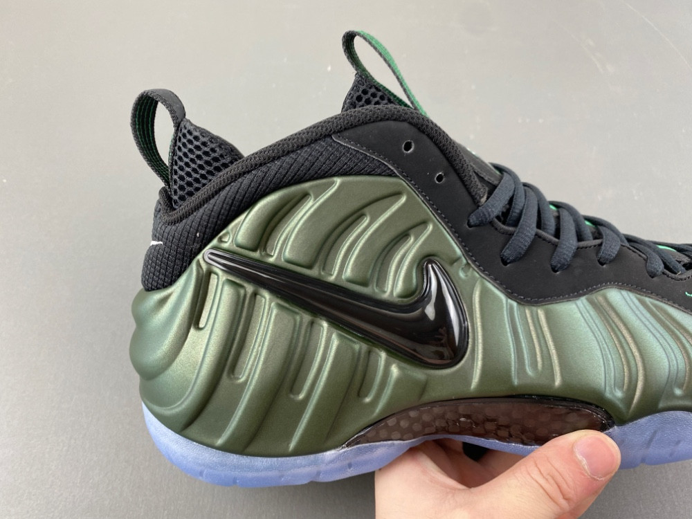Nike Air Foamposite Pro “Pine Green” HF0794-300