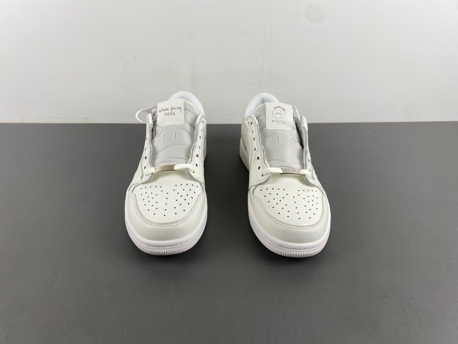 Travis Scott x Air Jordan 1 Low OG1228-111