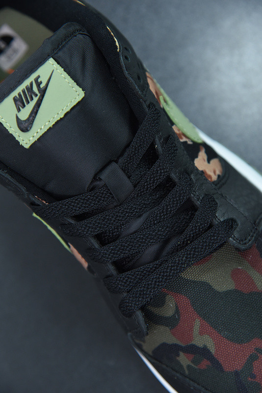 nike dunk low se