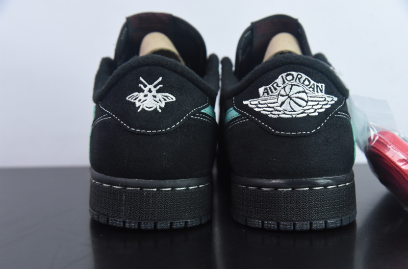 TIFFANY & CO. x Travis Scott x AJ 1 Low “11837” DM7866-311