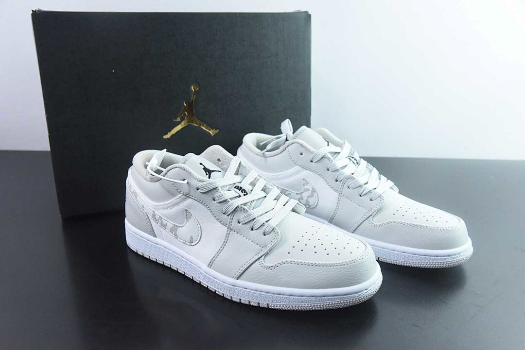 Air Jordan 1 Low 